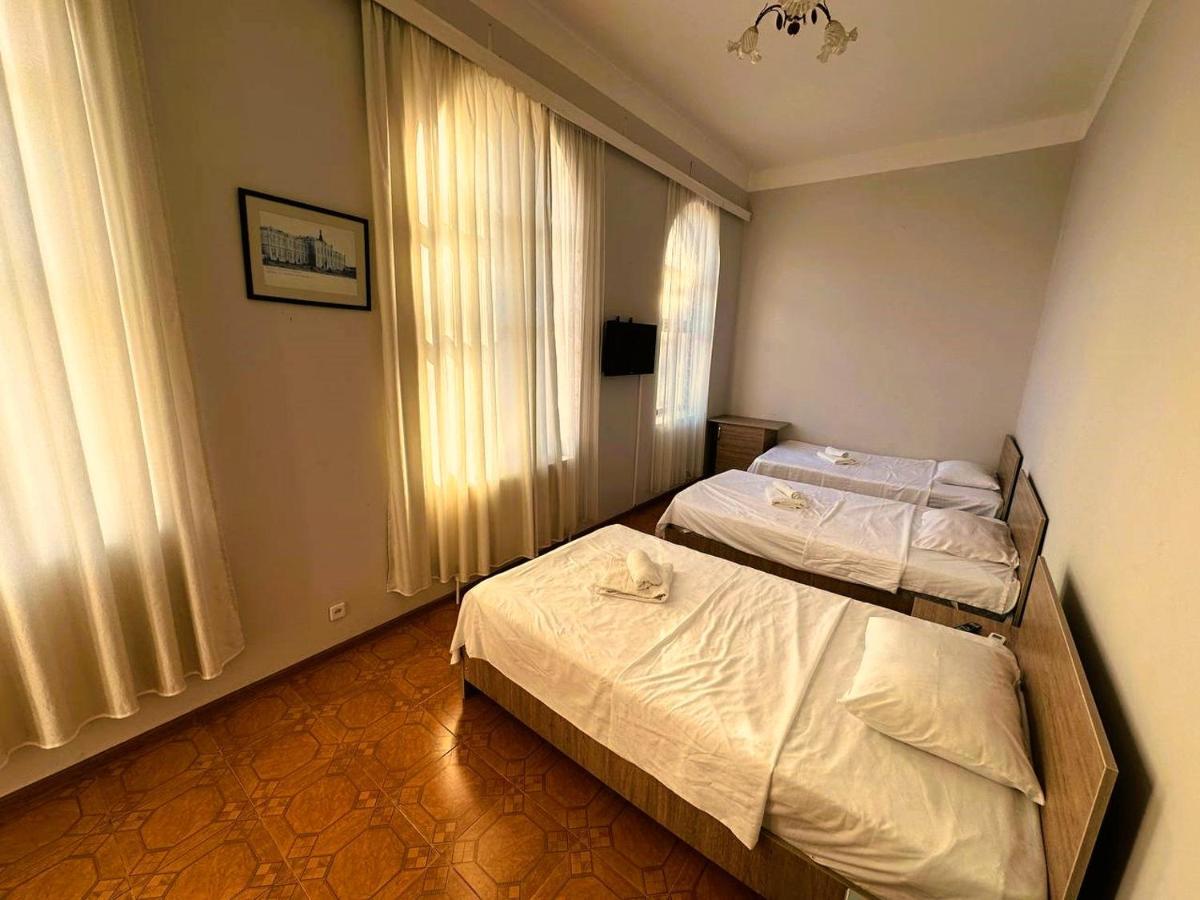 Hotel G Bakuri à Batoumi Extérieur photo