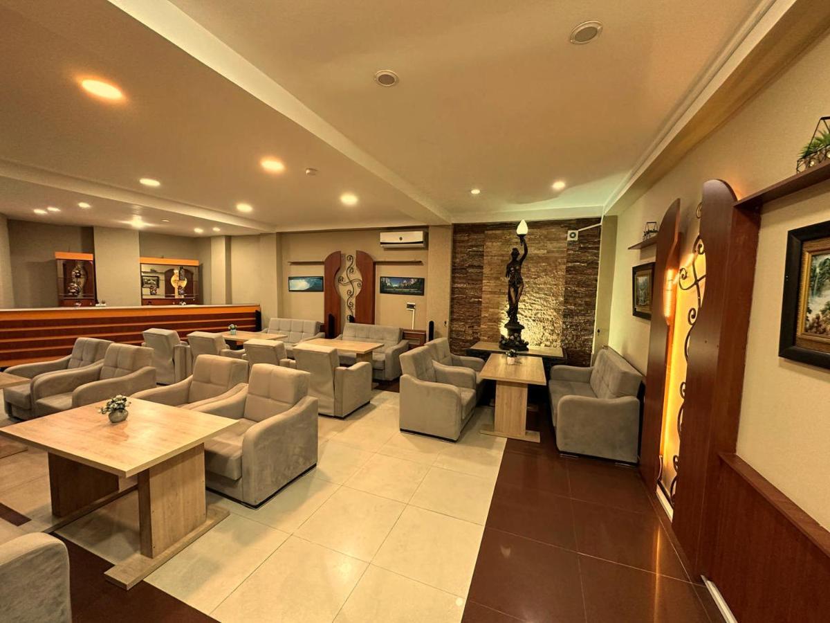Hotel G Bakuri à Batoumi Extérieur photo