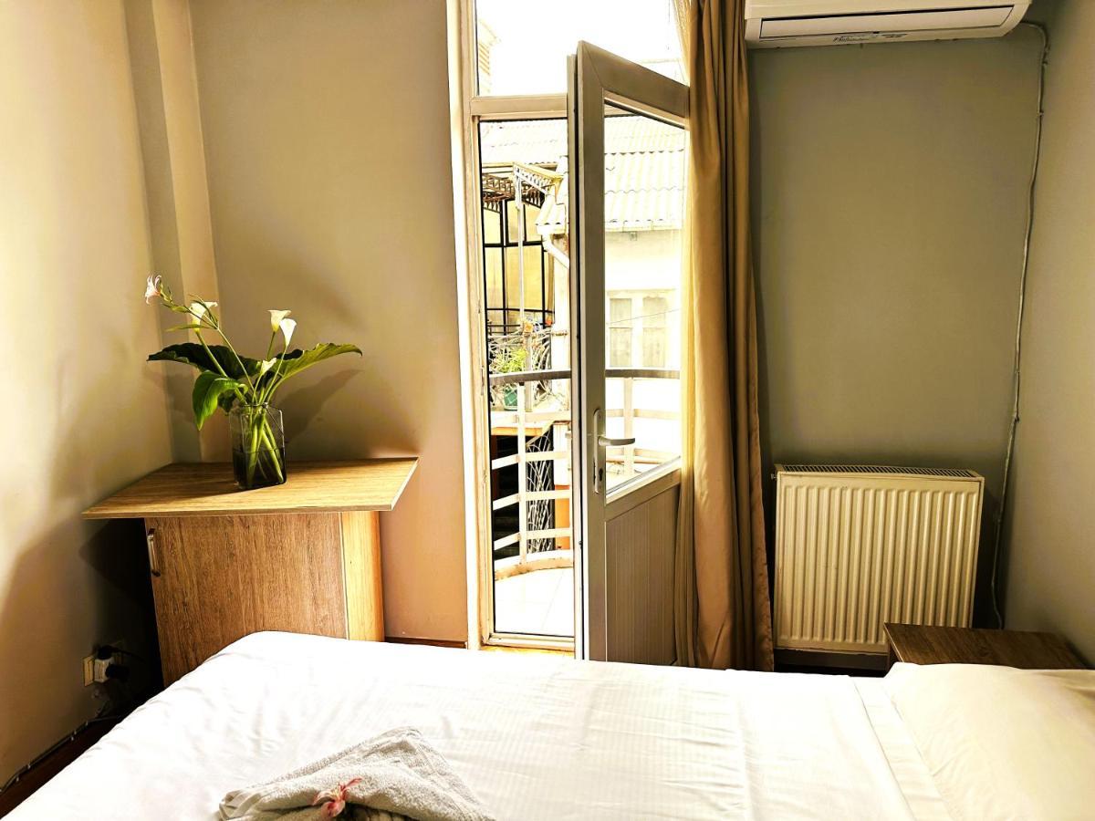 Hotel G Bakuri à Batoumi Extérieur photo