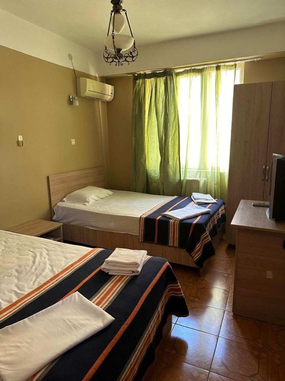 Hotel G Bakuri à Batoumi Extérieur photo